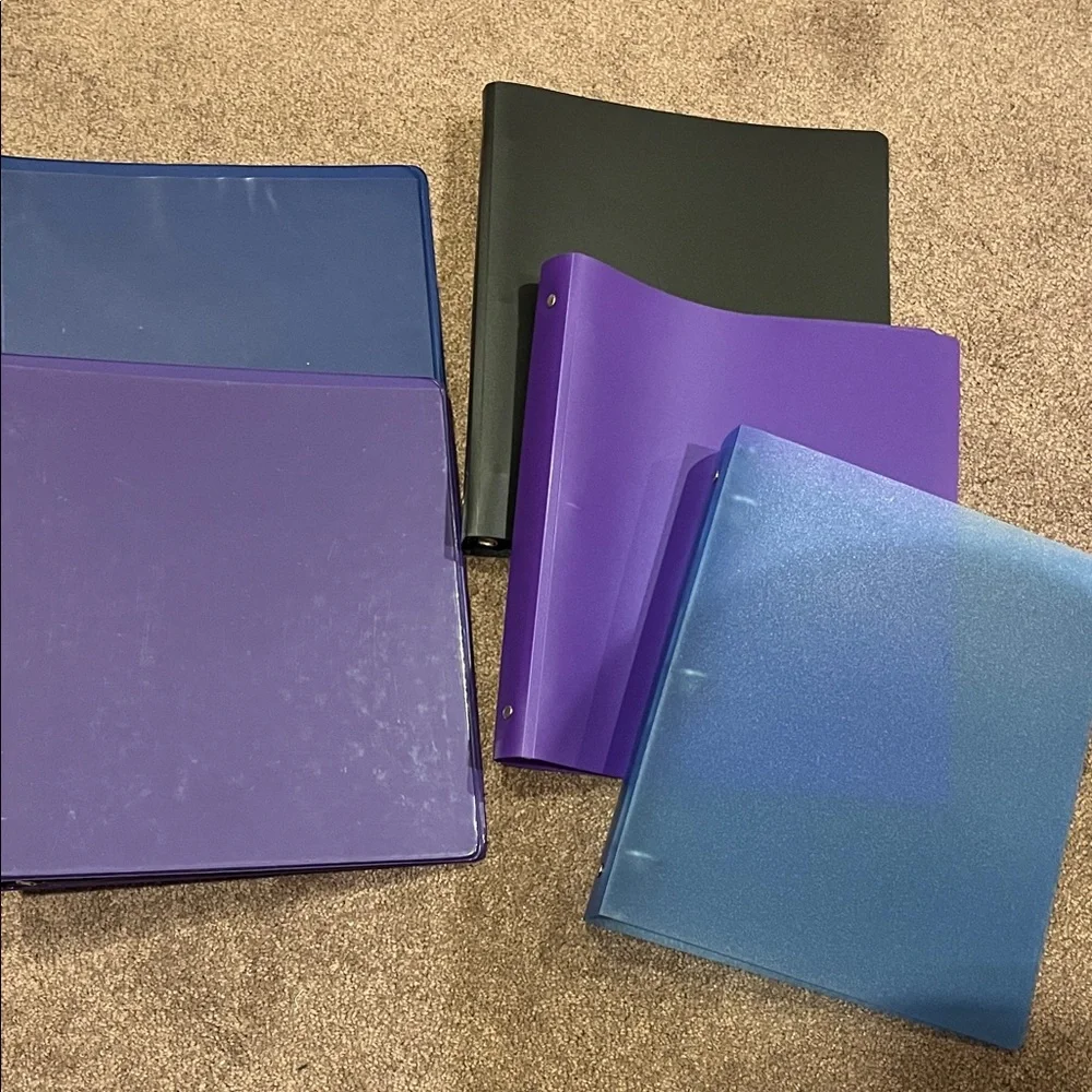 🌻 5/$15 Colorful Binders bundle